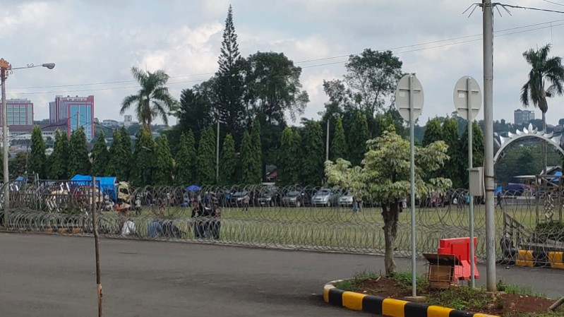 Aksi Demo Besar-besaran Petani Singkong di Pemprov Lampung, Polisi Pasang Kawat Berduri