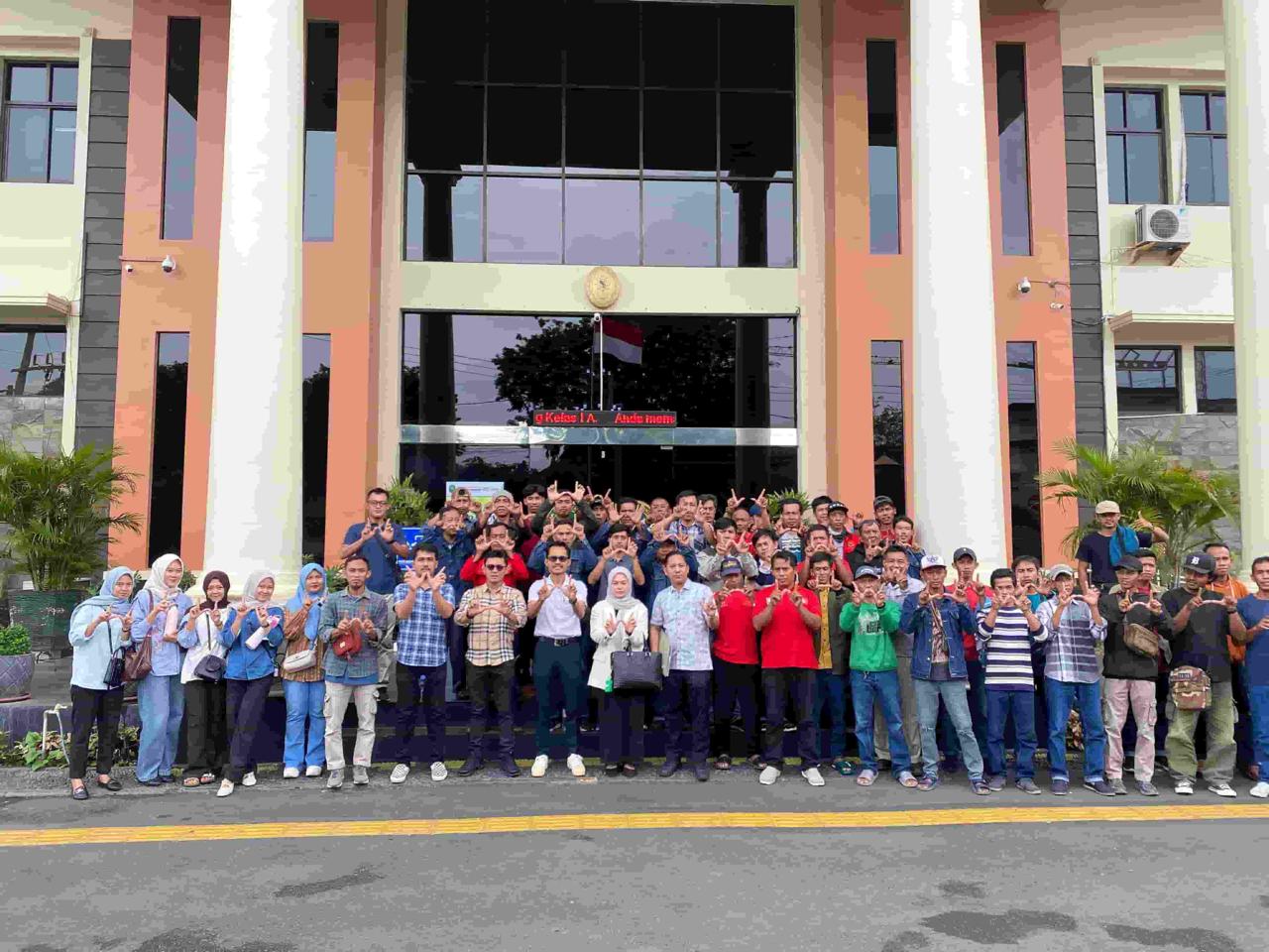 Ratusan Buruh PT San Xiong Steel Ajukan Gugatan PHI ke PN Tanjungkarang