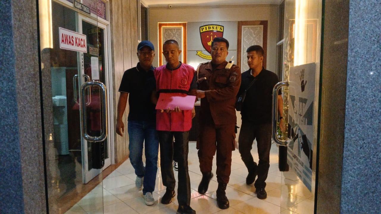 Kejaksaan Lampung Bekuk DPO Pelaku Korupsi Pembangunan Gedung Mess Guru Senilai Rp 2,266 Miliar!