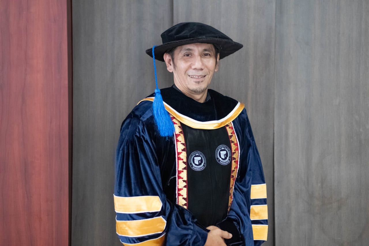 Abdi Darmawan Resmi Sandang Gelar Ph.D. di Bidang Educational Management