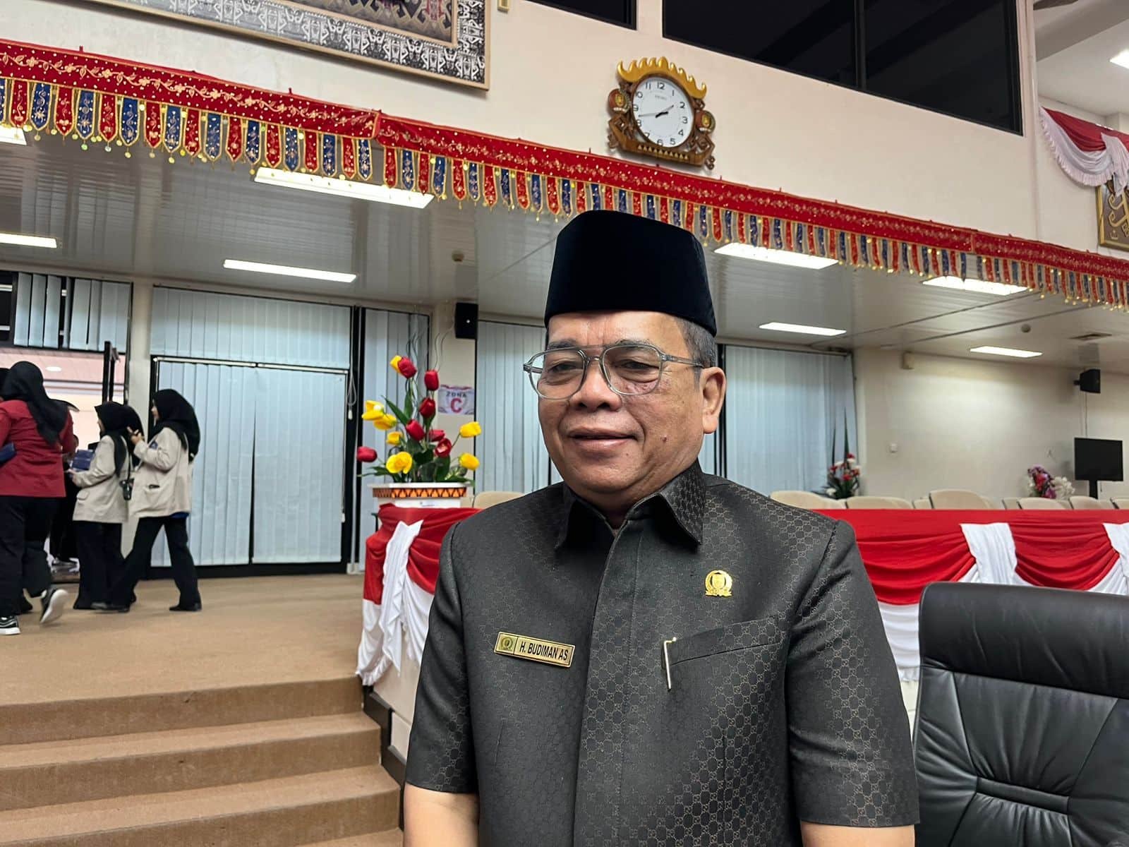 Paripurna DPRD, Pejabat Pemprov Banyak Mangkir