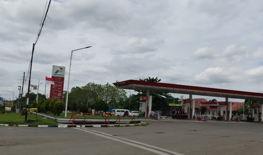 Pertamina Pasang Badan di SPBU Seputih Jaya