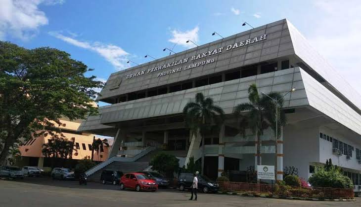 Ketua Dewan - Pejabat Pemprov Bahas APBD P