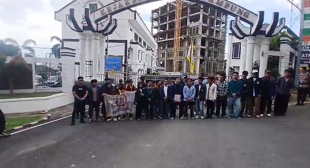 Aliansi Mahasiswa Lampung Gelar Aksi ke Kejati