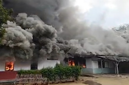 Massa Tiga Kampung Duduki Lahan BSA, Kantor hingga Mes Dibakar