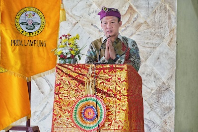 Sekdaprov Marindo Hadiri Kegiatan Dharmika dan Metatah Massal