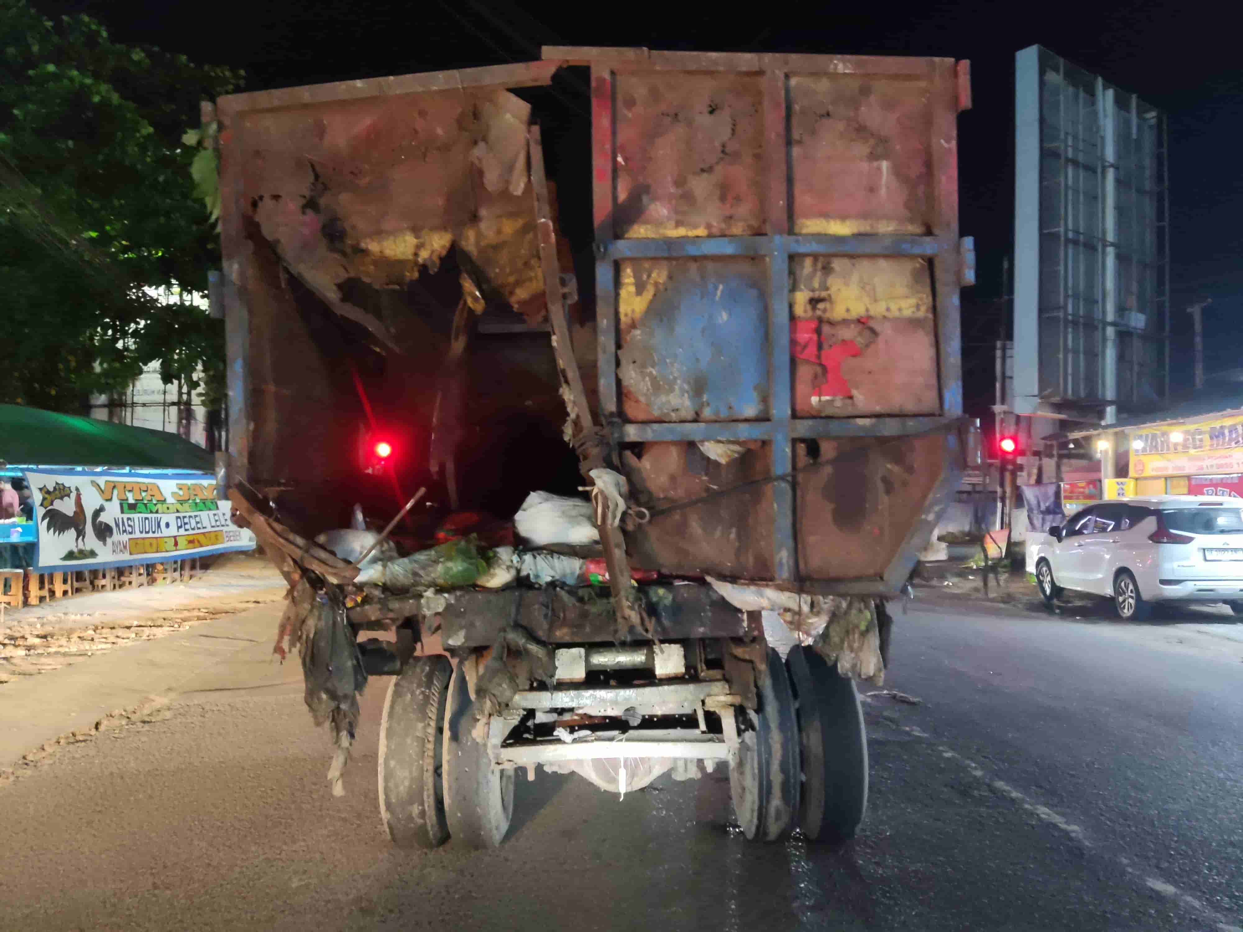 Truk Sampah Rusak Parah, Pemkot Balam Tutup Mata