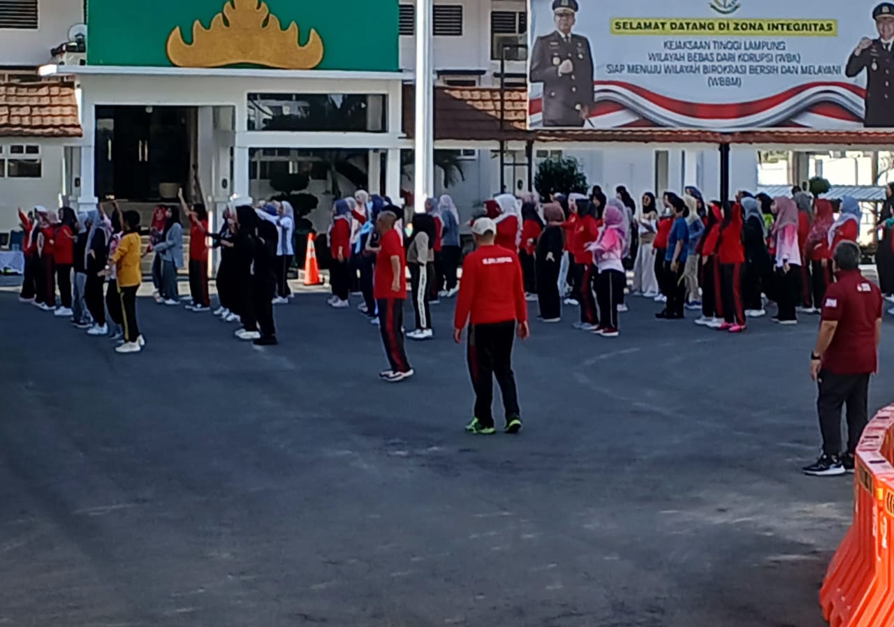 Kepala Kejaksaan Tinggi (kejati)Lampung Gencarkan Pola Hidup Sehat