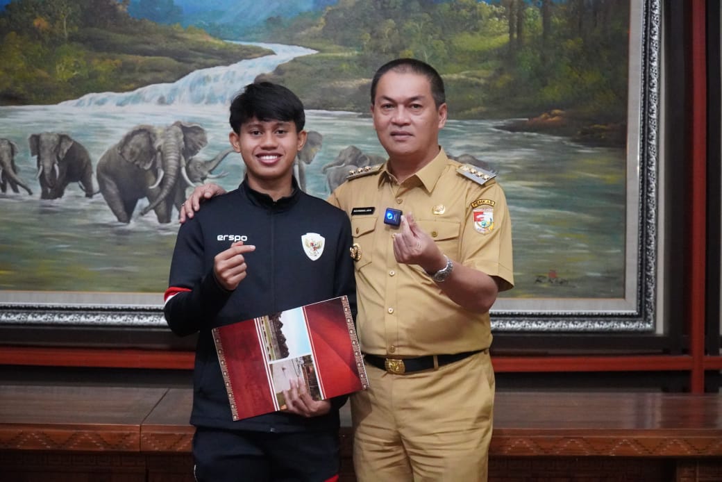 Bupati Tubaba Bangga atas Prestasi Fabio Azka Irawan, Pemain Timnas U-17 Asal Margajaya