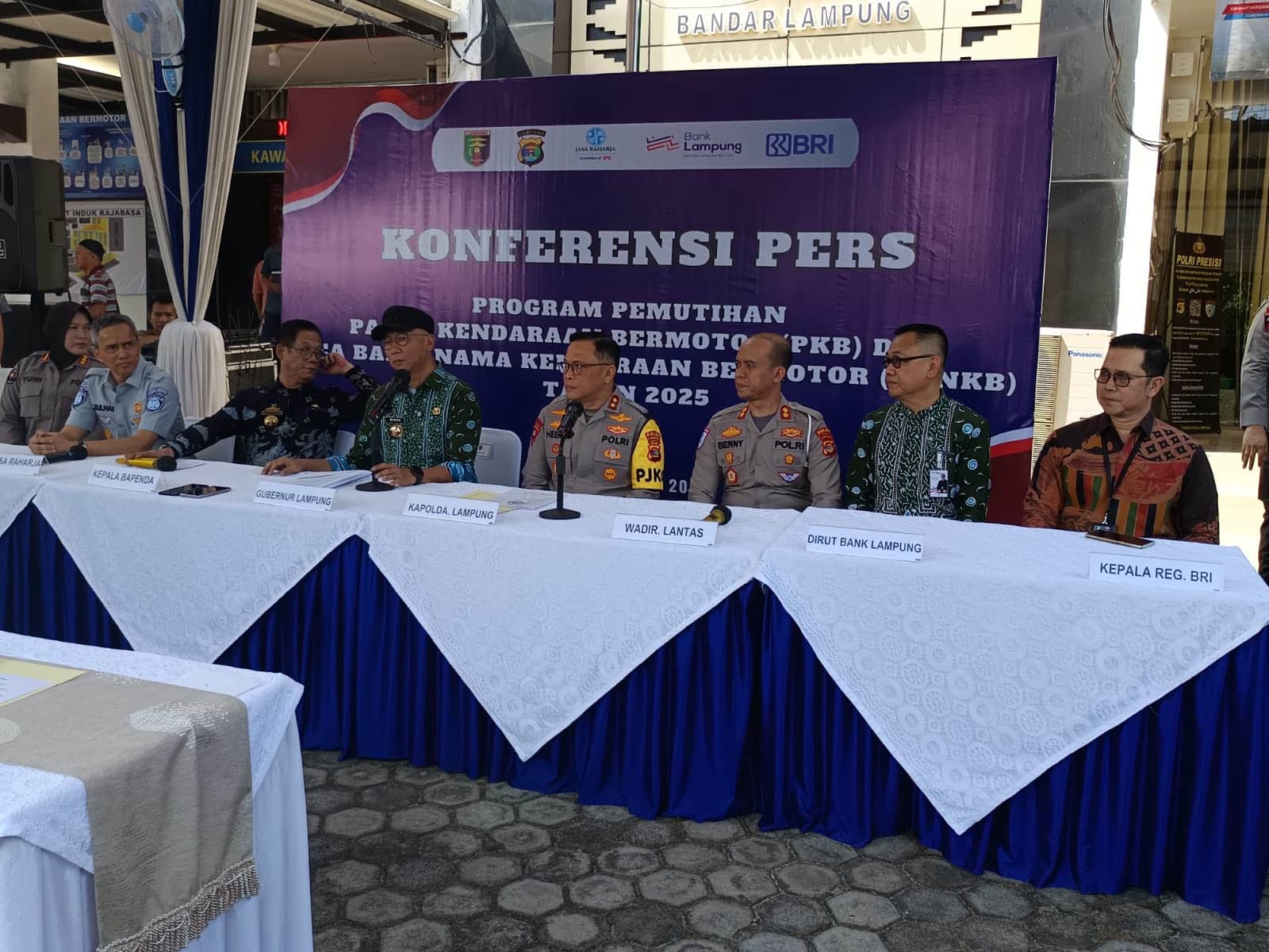 Gubernur Mirza Tinjau Pemutihan Pajak