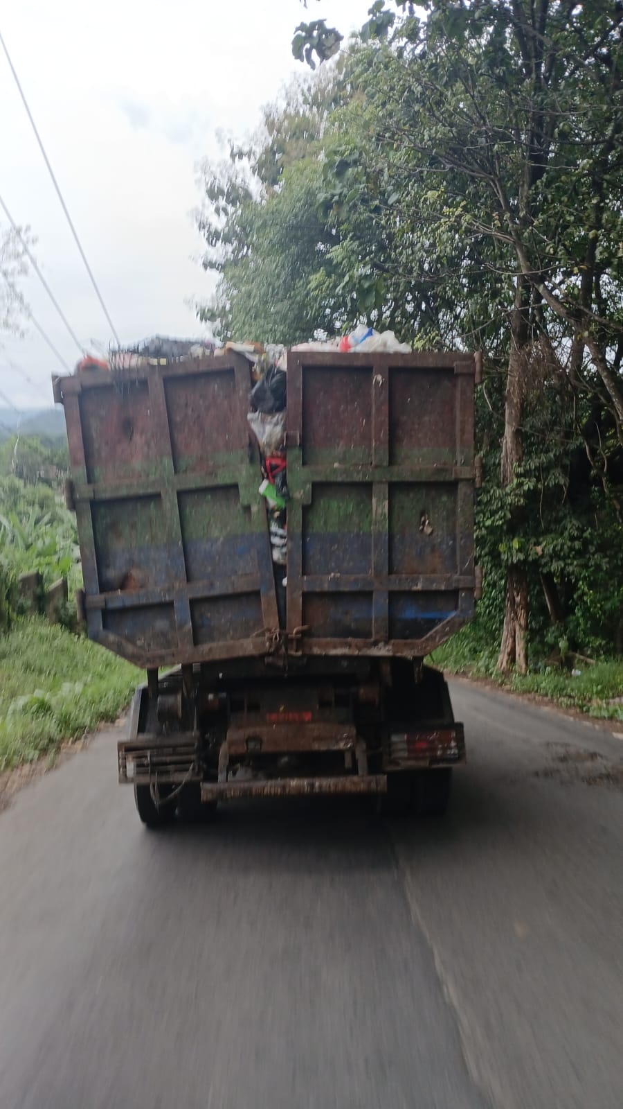 Truk Pengangkut Sampah di Bandar Lampung Diduga Tak Layak Pakai, DLH Belum Beri Tanggapan