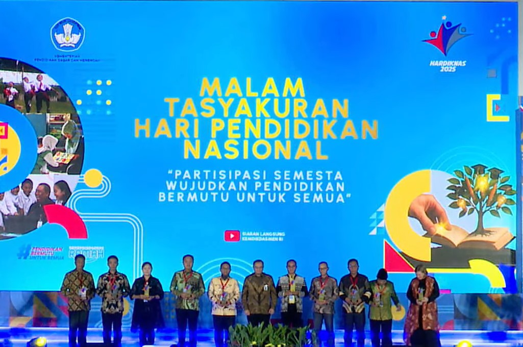 Lampung Terima Penghargaan Pengelolaan PIP Terbaik I dan Juara 3 Lomba Senam Anak Indonesia Hebat