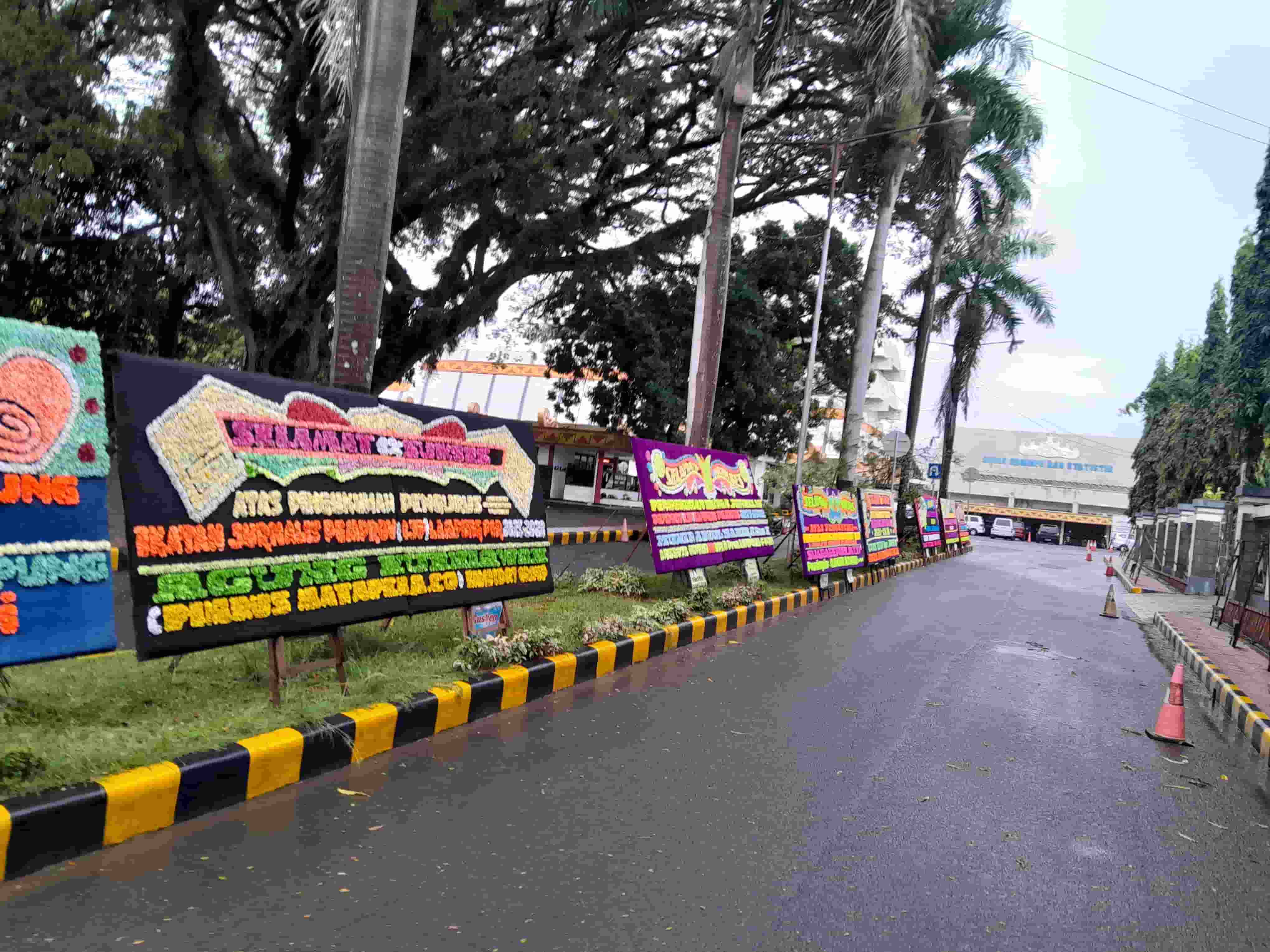 Pengukuhan IJP Lampung Dibanjiri Karangan Bunga