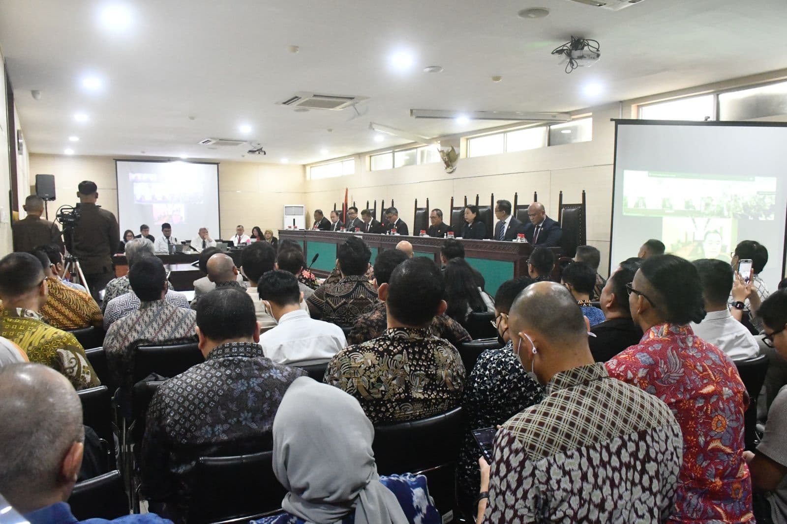 KPPU Sidang 97 Perusahaan Fintech P2P Lending Terbesar dalam Sejarah