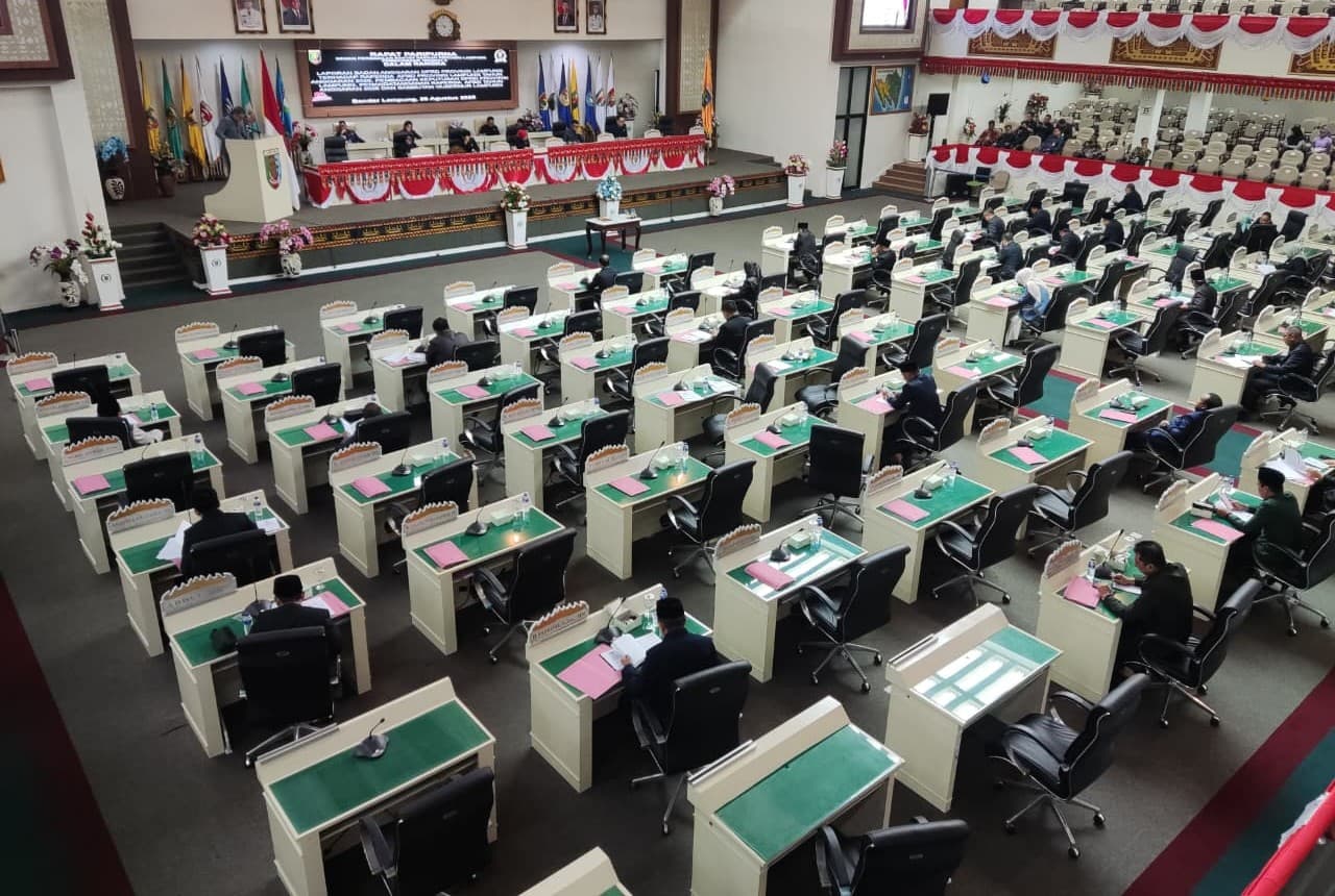 DPRD Lampung Gelar Paripurna, Bahas Raperda APBD Tahun 2026