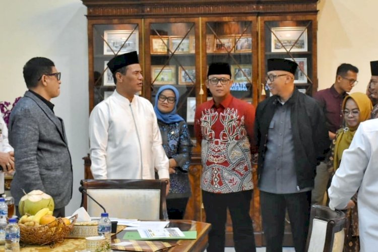 Gubernur dan Bupati Atasi Krisis Singkong