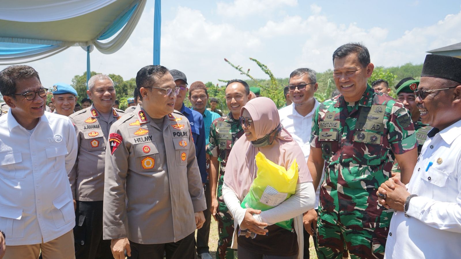 Polda Lampung Kick Off Penyaluran Beras Serentak, Jamin Keterjangkauan Pangan