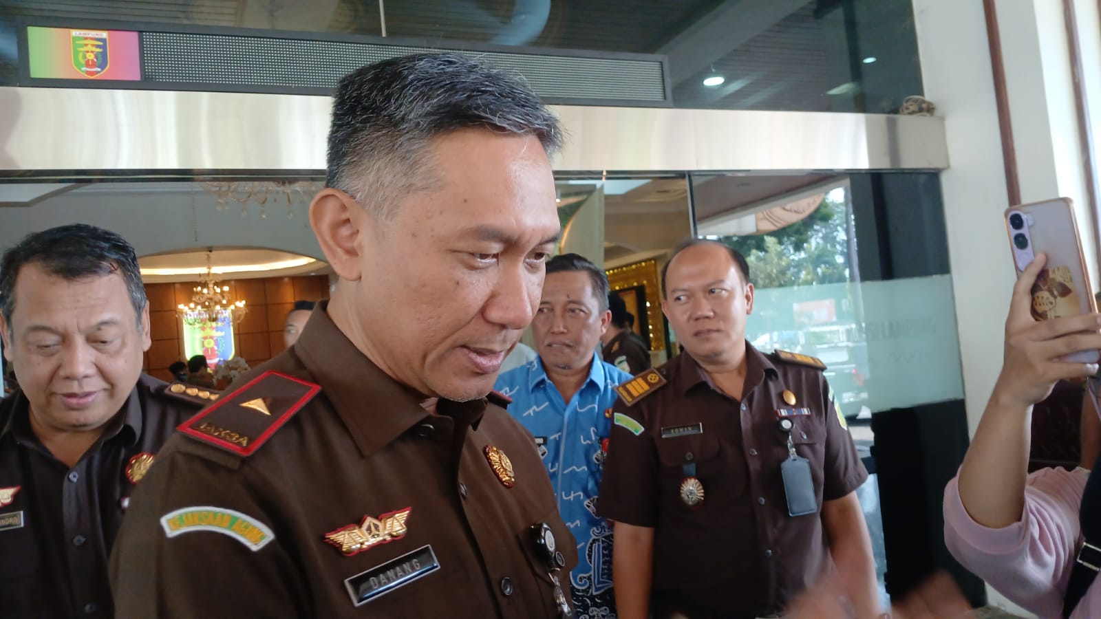 Kejati Geledah Rumah Eks Bupati Pesawaran Terkait Dugaan Korupsi Proyek SPAM