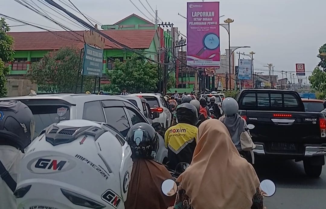 Kemacetan Jadi Pemandangan Sehari-hari di Depan SMPN 22 Bandar Lampung
