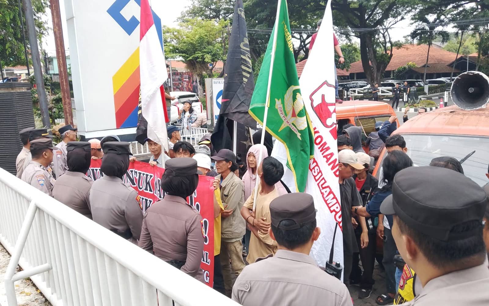 Triga Lampung Akan Kembali Gelar Aksi Besar-Besaran di Kantor Bank Lampung
