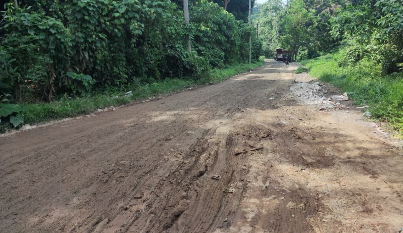 Banyak Jalan Rusak, Walikota Sibuk Manjakan Kejati