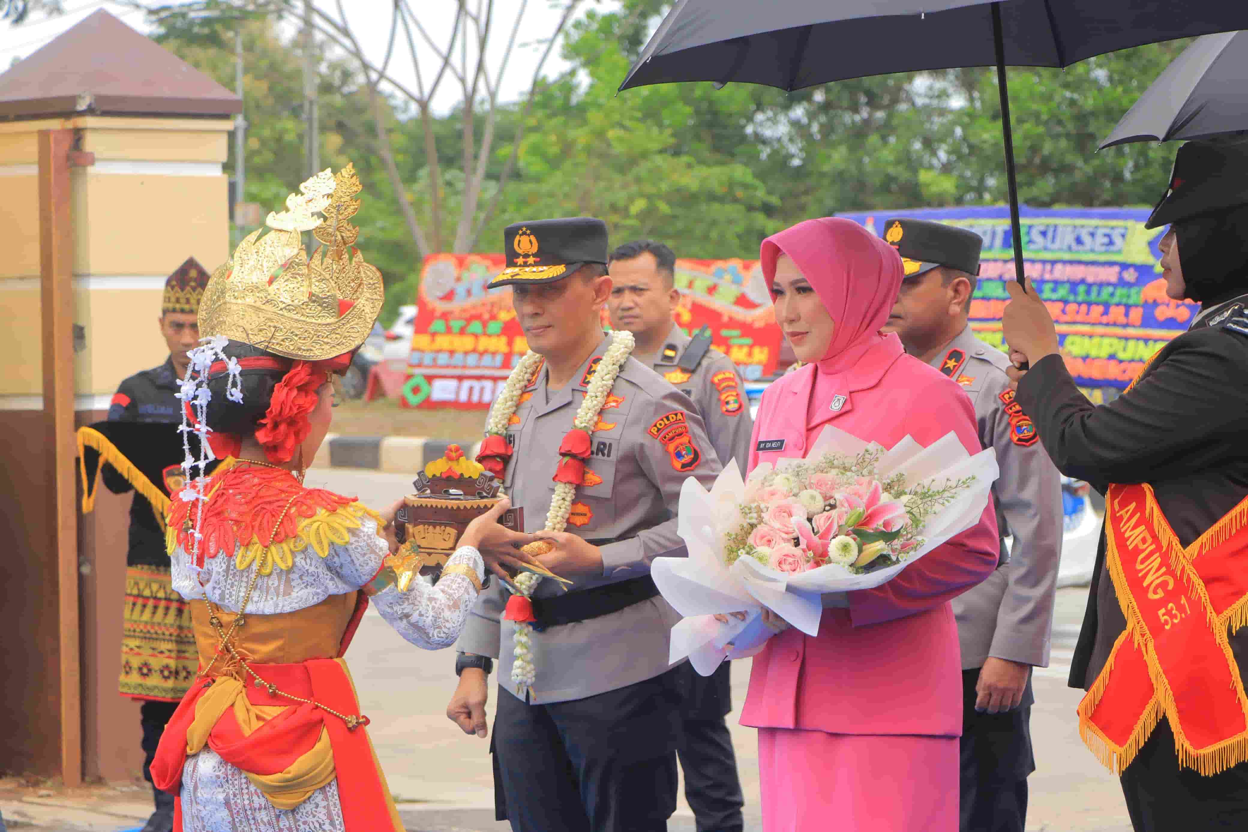 Polda Lampung Gelar Penyambutan Khidmat untuk Kapolda Baru