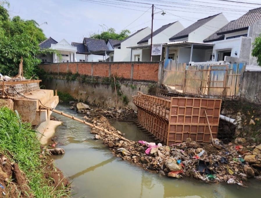 Pembangunan Jembatan Cendana, Diduga Tak Sesuai Perencanaan