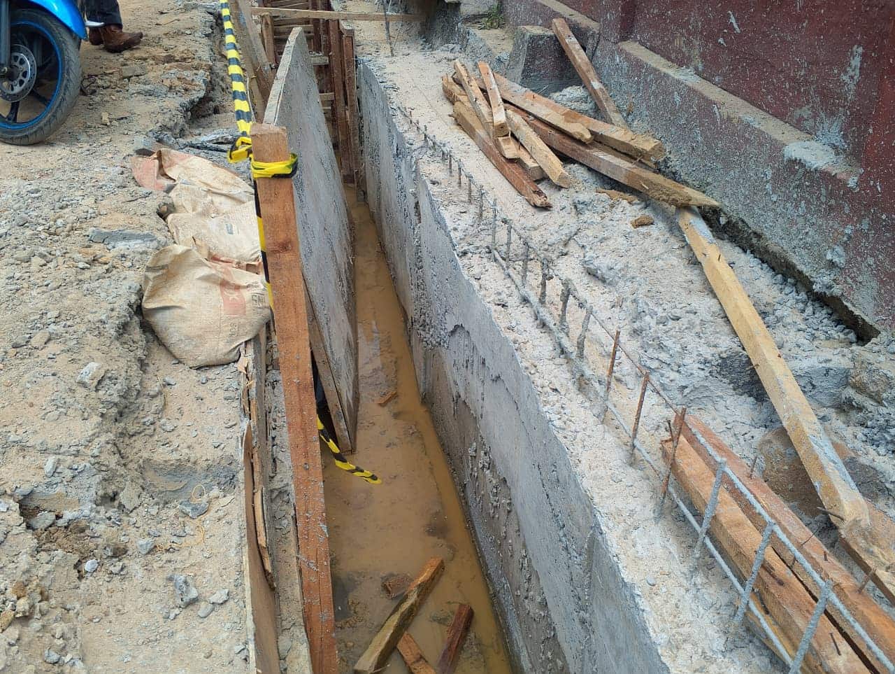 Proyek Dranaise Rp.1 Miliar di Metro Diprotes Warga