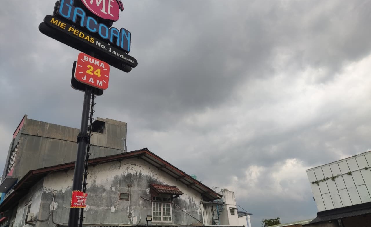 Mie Gacoan Antasari Tunggak Pajak Reklame