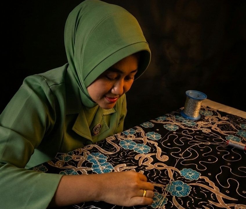 Perjalanan Asri Bangkitkan Tapis Lampung