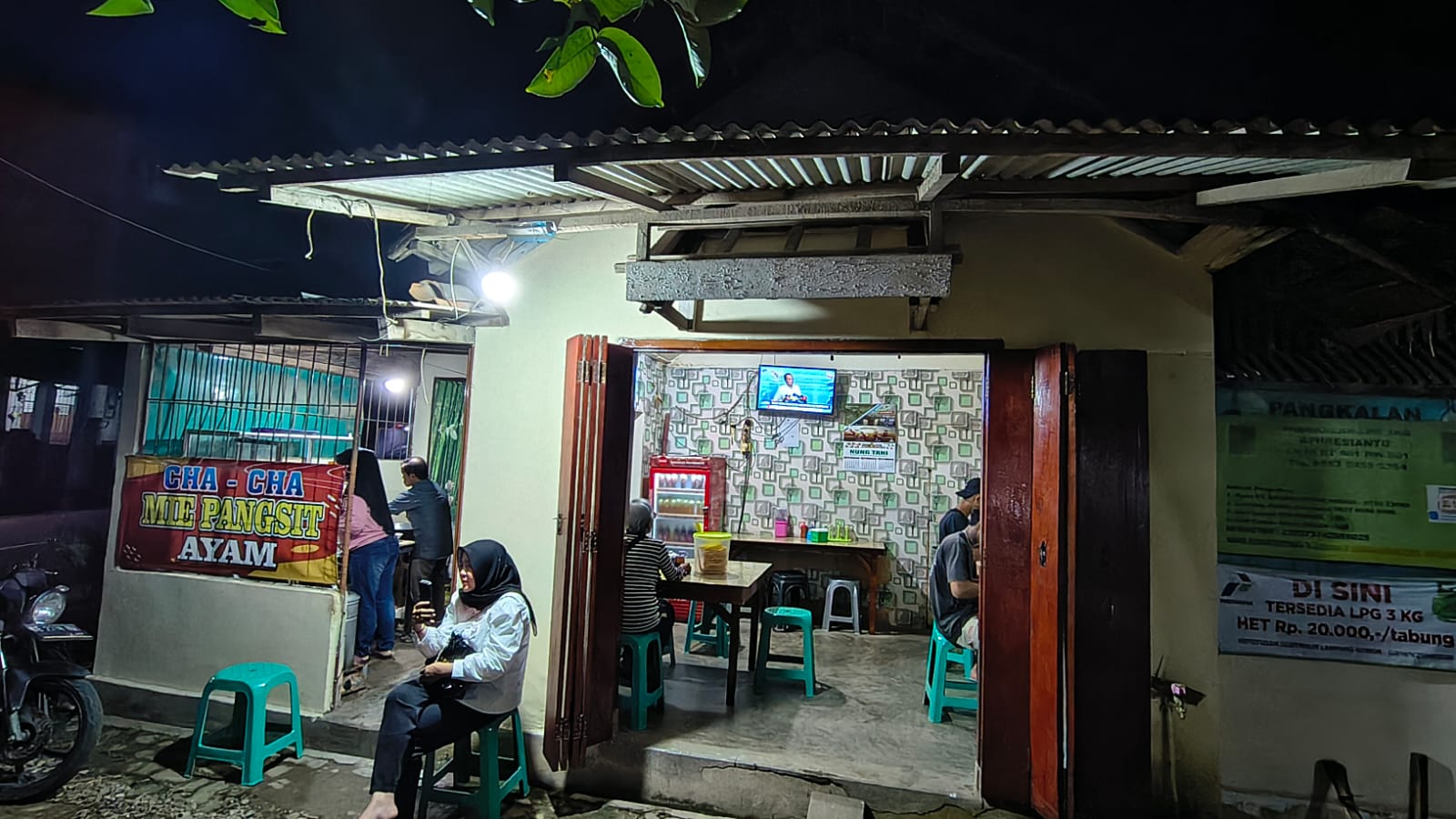 Mie Pangsit Cha Cha Kini Tumbuh Berkat Dukungan KUR BRI Unit Pringsewu II Kanca Pringsewu