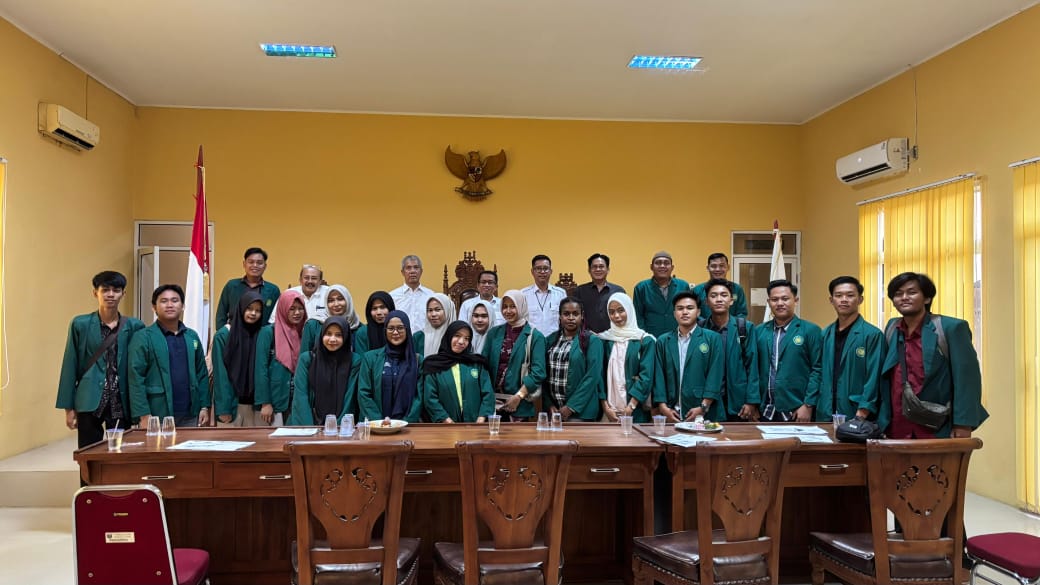 Fisipol UM Lampung Kunjungi Komisi Informasi