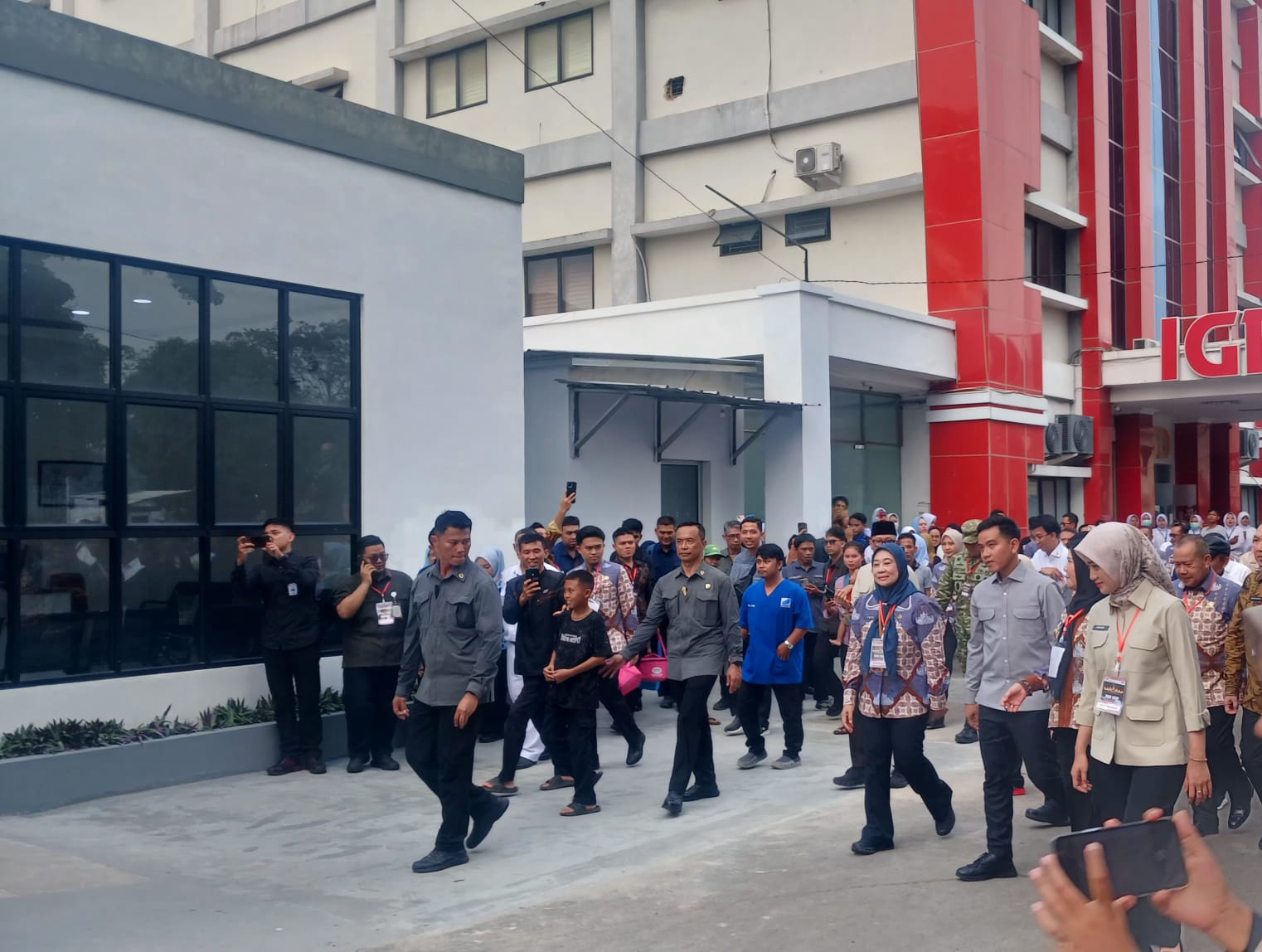Wapres Gibran Tinjau RSUD A. Dadi Tjokrodipo