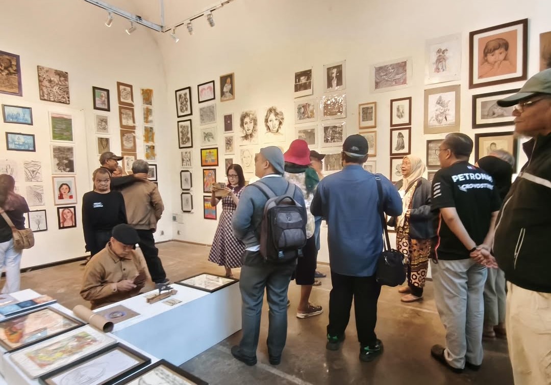 Mahasiswa dan Dosen DKV Darmajaya Unjuk Gigi di Pameran TOREH Bandung