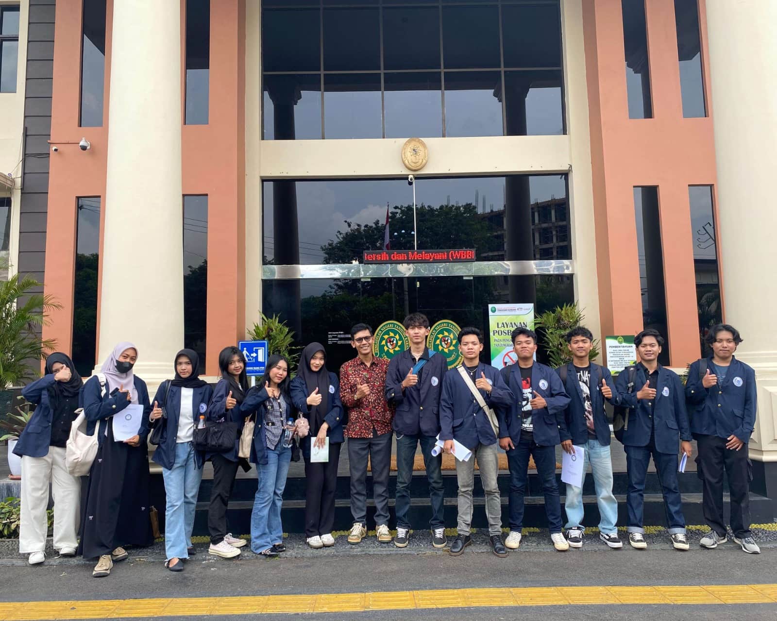 Tak Hanya di Kelas, Mahasiswa Hukum Bisnis Darmajaya Turun Langsung ke Pengadilan