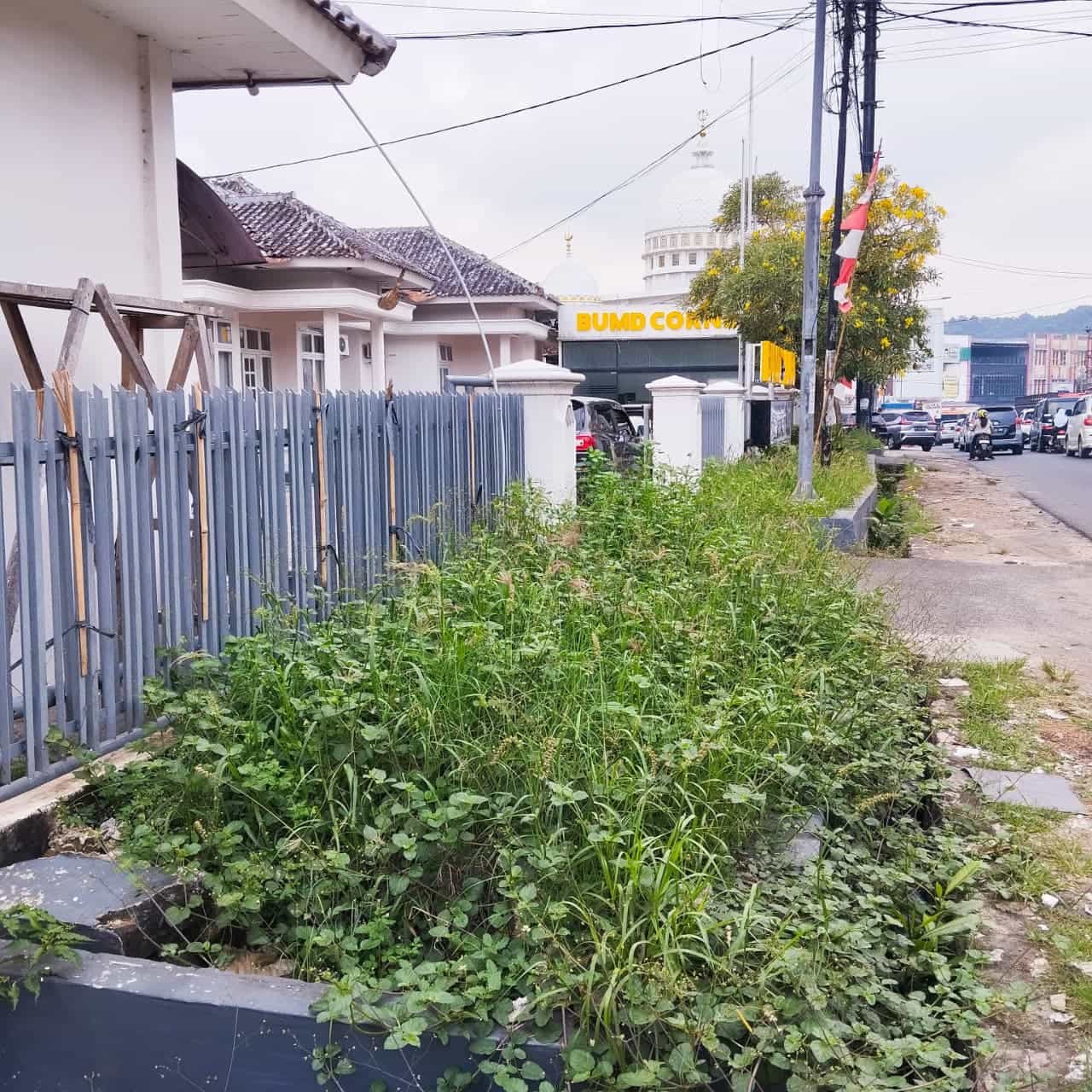 Kantor PT Lampung Jasa Utama Diduga Terbengkalai