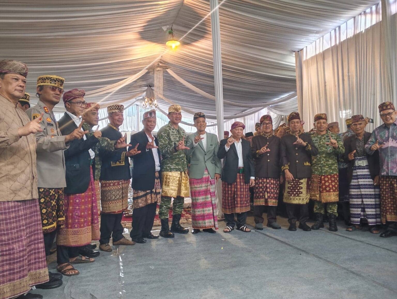 Pangdam XXI Radin Inten Resmi Diangkat Jadi Saudara Adat Lampung