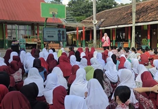 Puskesmas Kemiling Edukasi Kesehatan Reproduksi dan Perilaku Hidup Sehat bagi Siswa SMPN 28 Bandar Lampung
