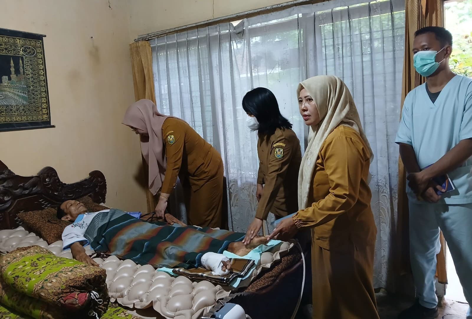 KURMA MANIS, Kunjungan Rumah untuk Wujudkan Lansia Sehat, Mandiri, dan Produktif