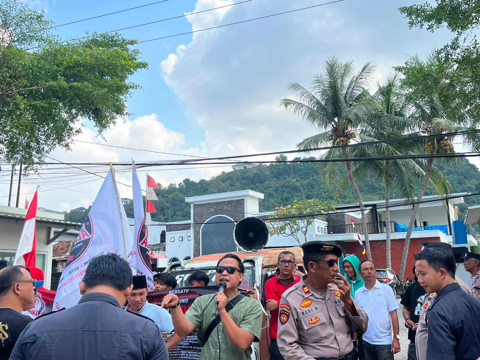 ALAM BAKA Gempur Bea Cukai Lampung, Tanggapan Kabid Dinilai Normatif