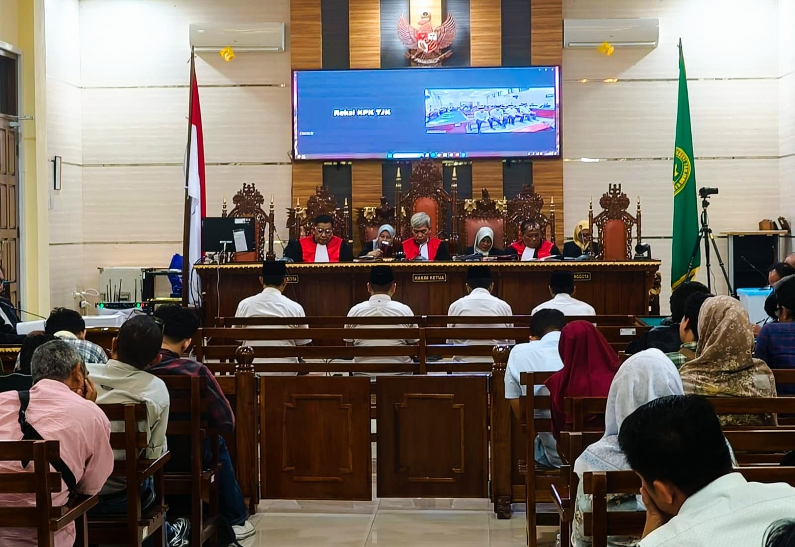 Mantan Bupati Lamteng Ardito Wijaya Dituntut 7 Tahun Penjara