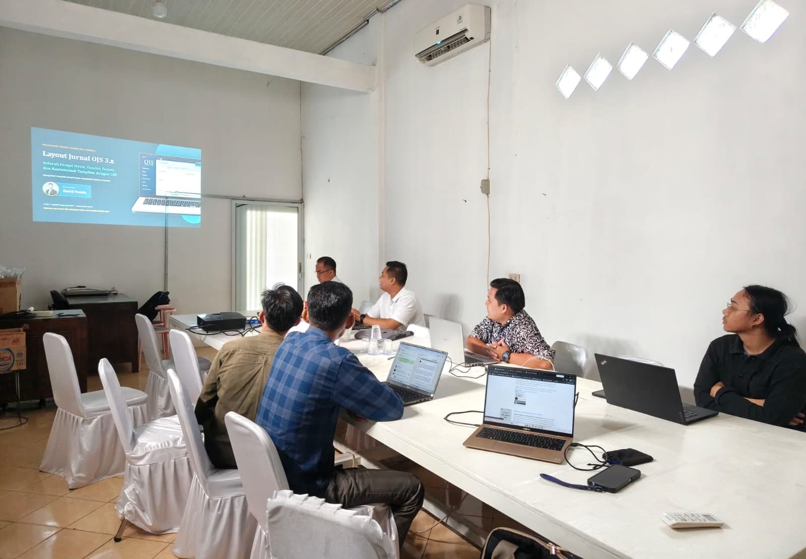 Mengulik Jurnal dari Balik Layout, Ketika Tampilan Menjadi Bagian dari Kredibilitas Ilmiah