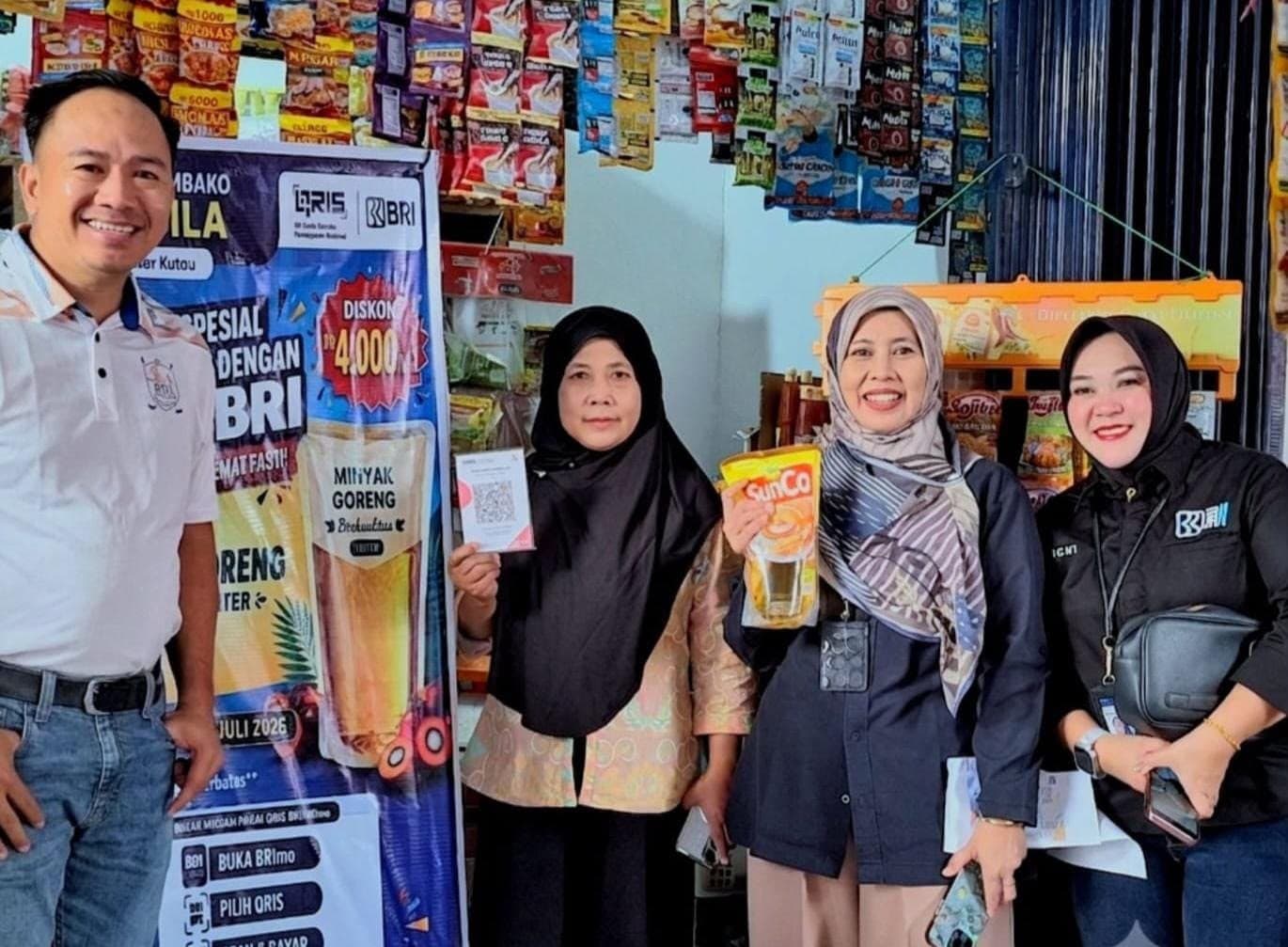 BRI Branch Office Manna Dorong Pedagang Pasar Kutau Naik Kelas Lewat Transaksi QRIS