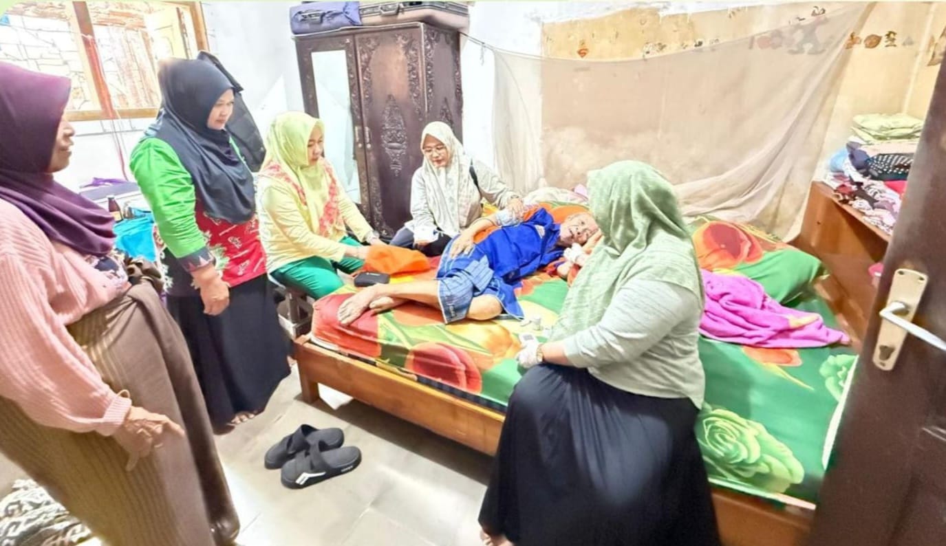 Puskesmas Way Halim II Pantau Lansia Resti dan Berikan Pelayanan Home Care