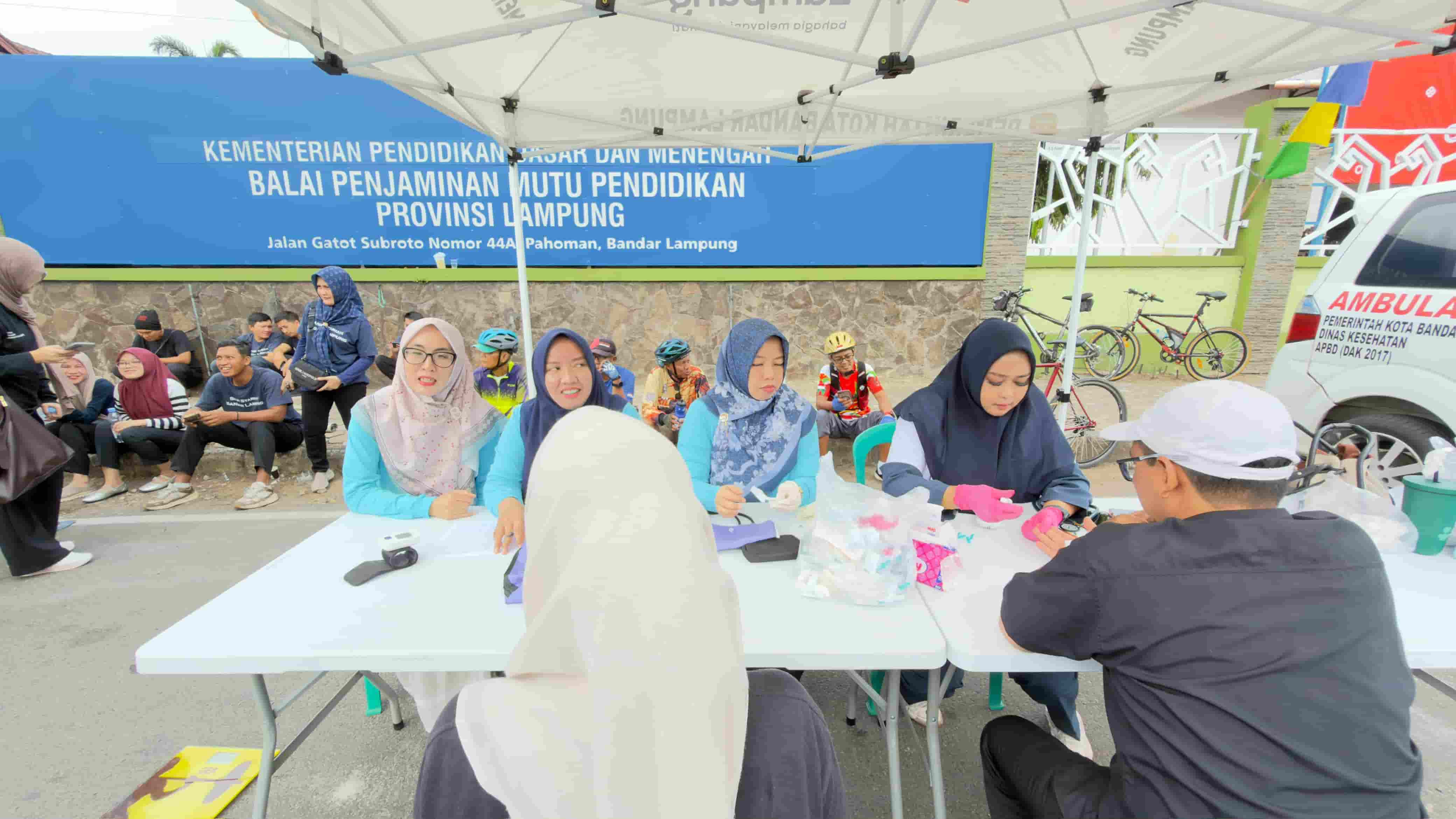 CKG Hadir di CFD Taman UMKM Bung Karno, Puskesmas Rajabasa Indah Ajak Masyarakat Peduli Kesehatan