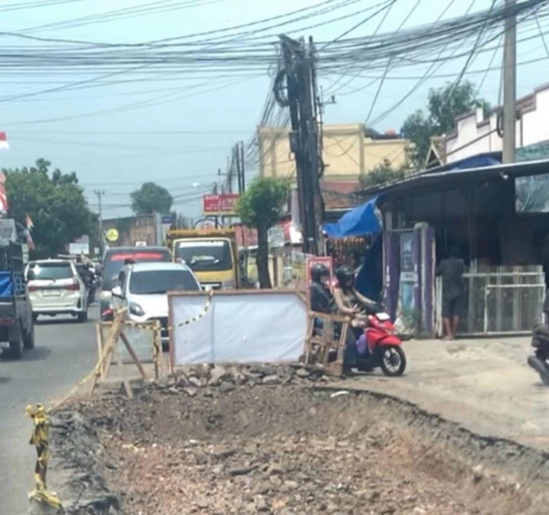 Pengamanan Galian Jalan R.A. Basyid, Dinilai Ala Kadarnya
