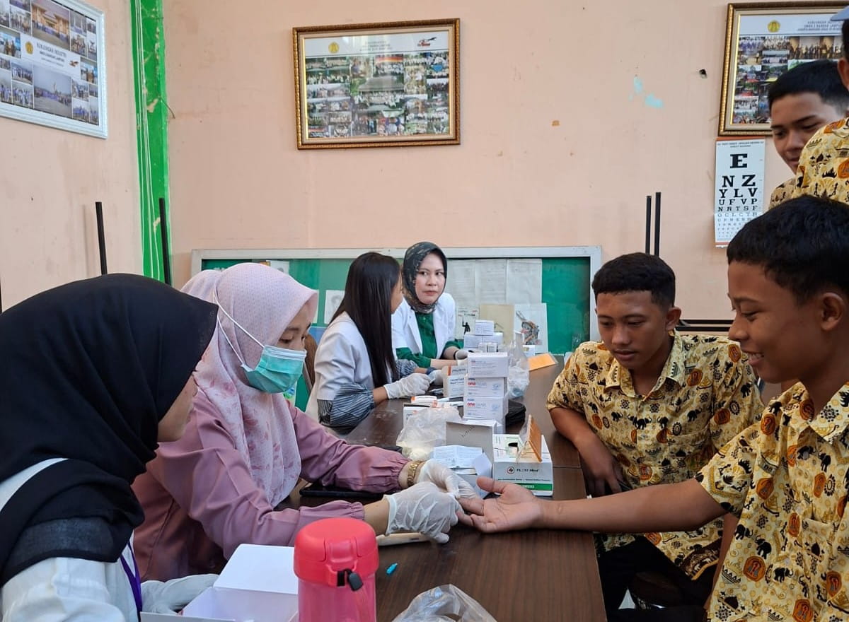 Puskesmas Rajabasa Indah Laksanakan Skrining Kesehatan Anak Sekolah melalui CKG di SMK Negeri 2 Bandar Lampung